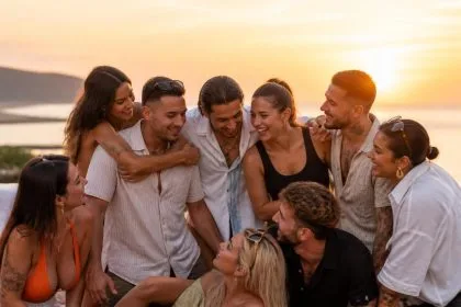 découvrez ce que les candidats de frenchie shore saison 2 en streaming nous enseignent sur les valeurs et les défis de l'amitié à travers leurs expériences.